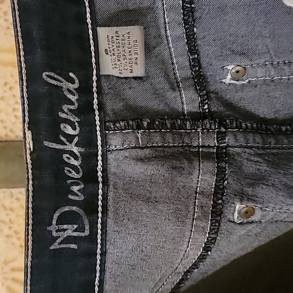 Woman's jeans - Picture 6 of 9